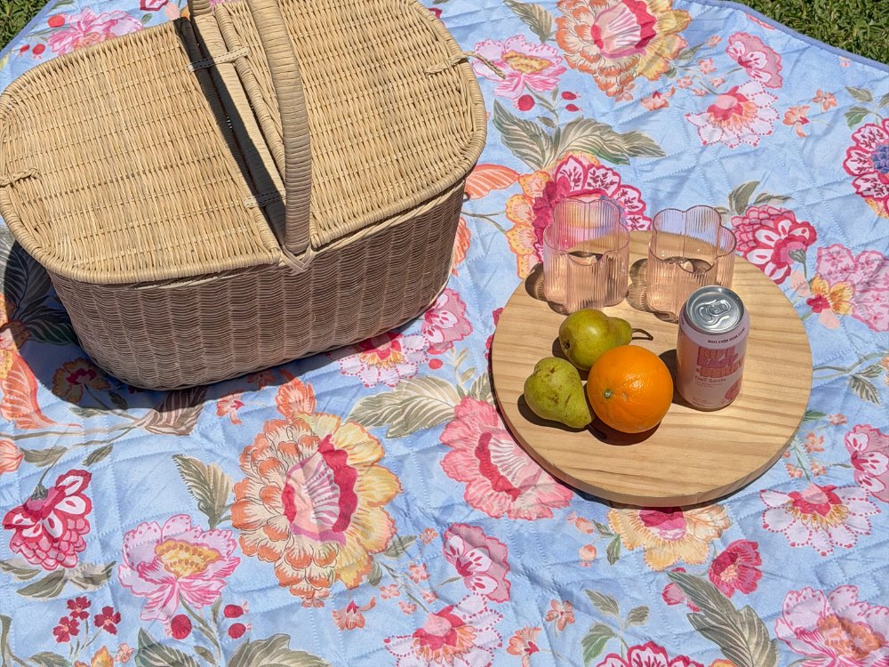 best-waterproof-picnic-blankets-4.jpg