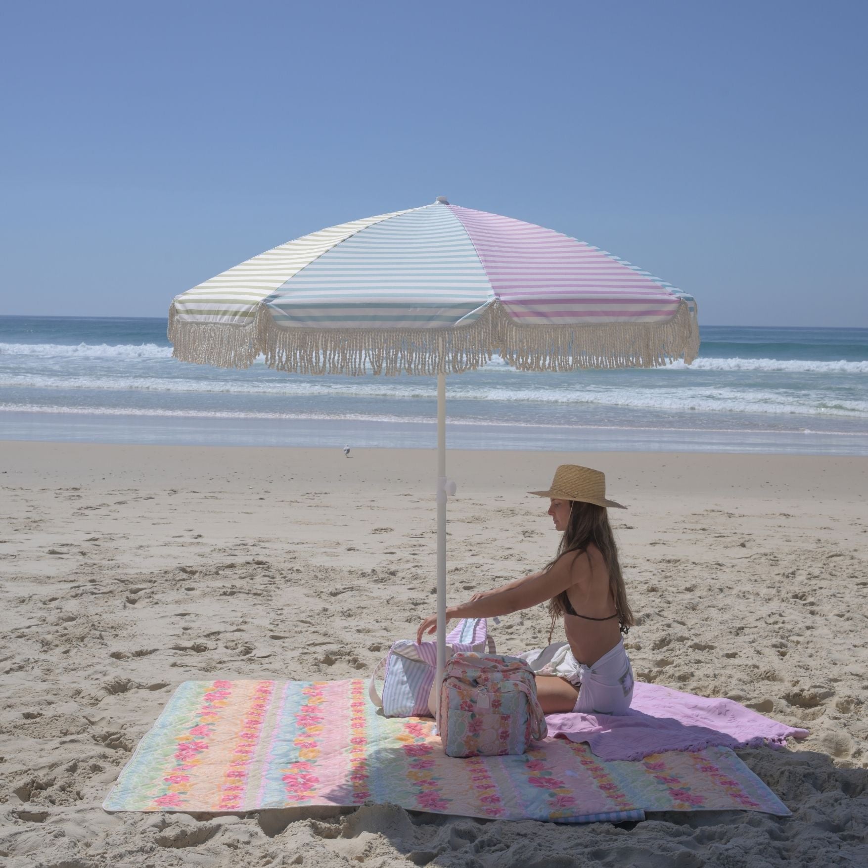cove-splice-beach-umbrella-02.jpg
