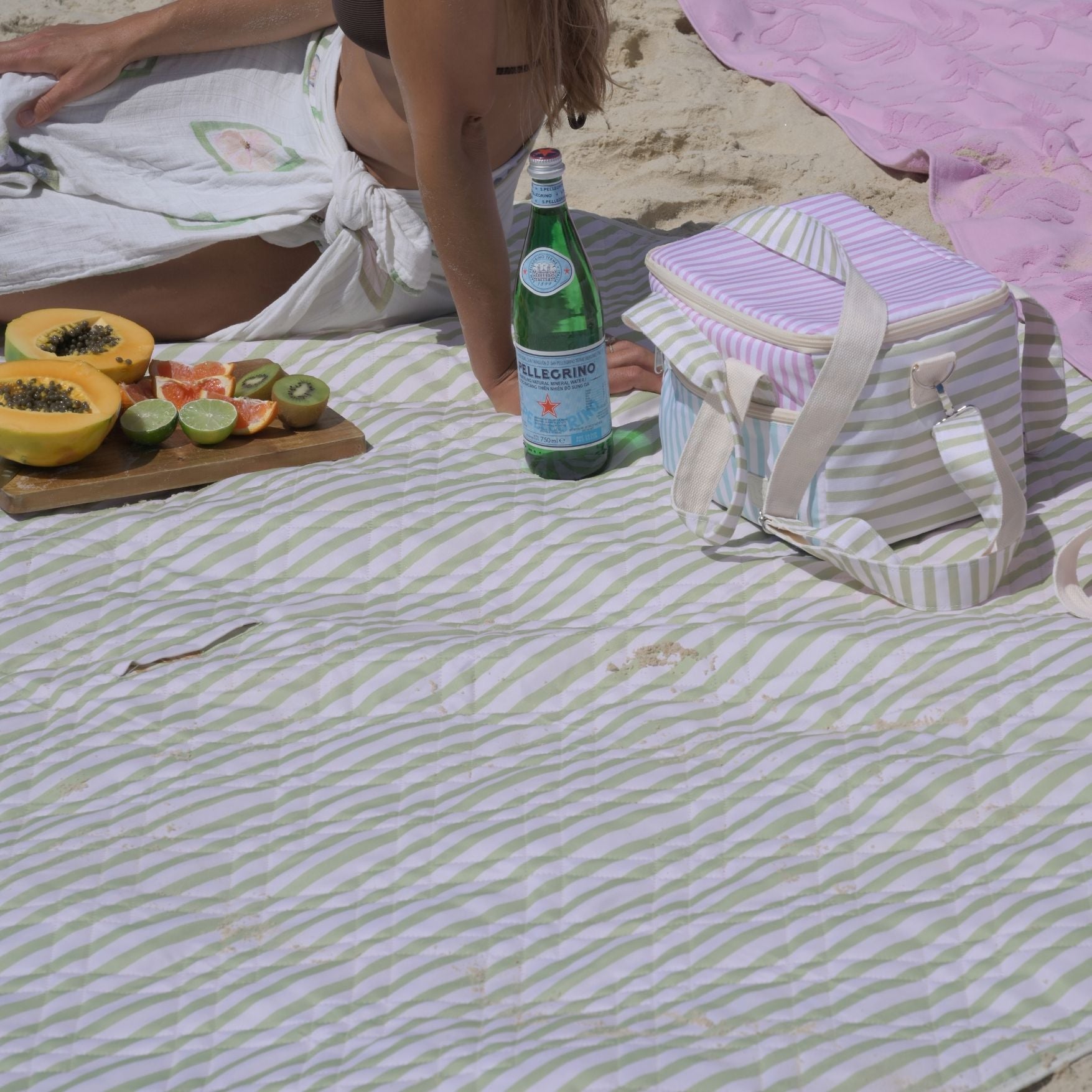 Maui Reversible Waterproof Picnic Rug XL