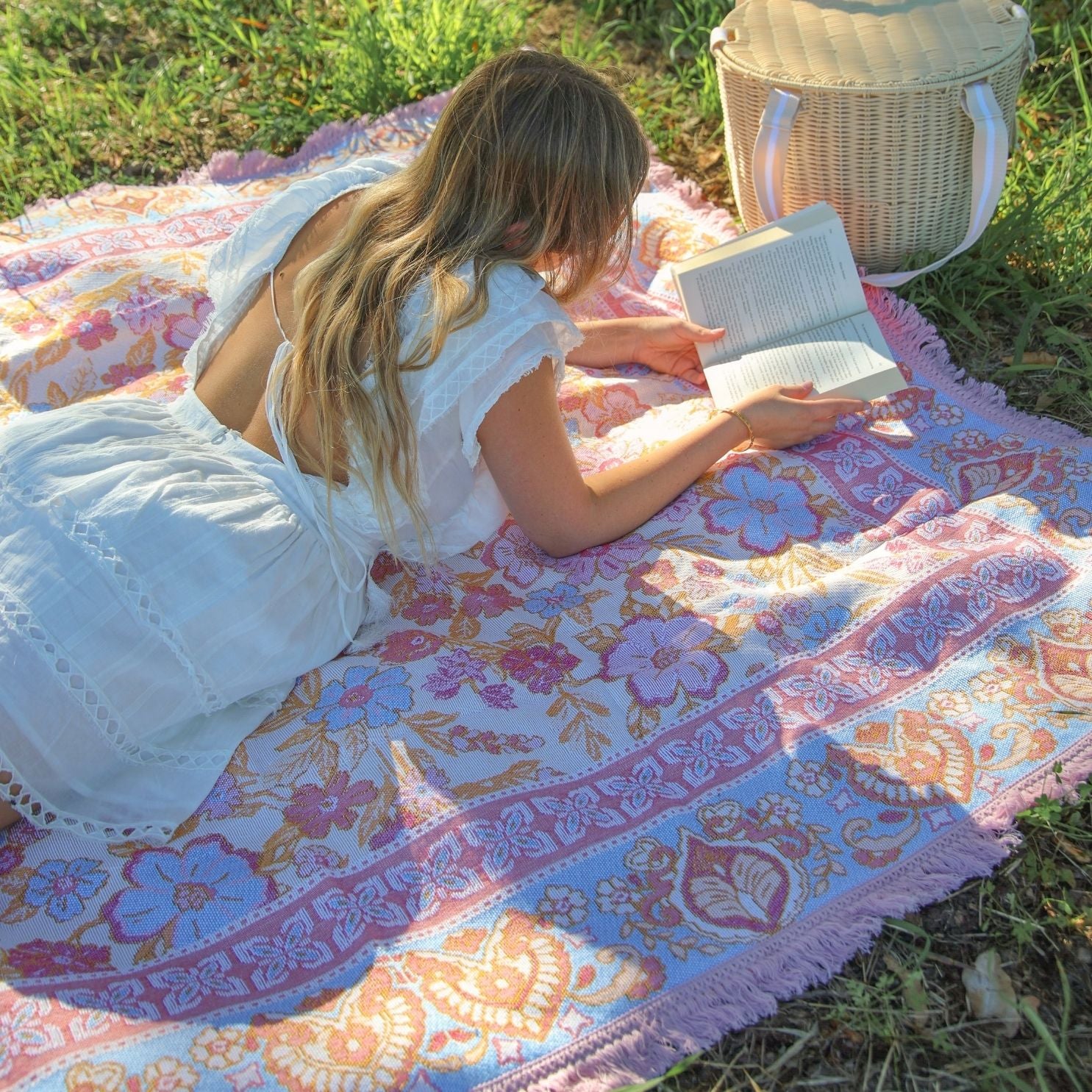 Daisy Woven Picnic Rug XL