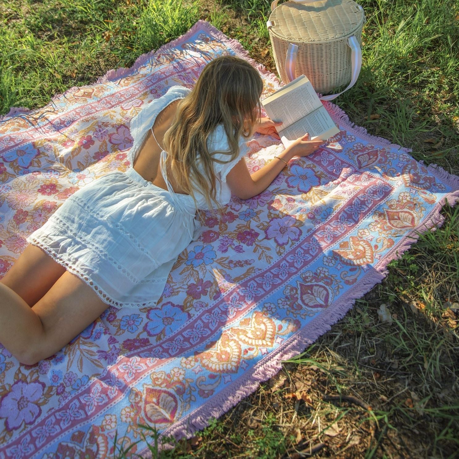 daisy-picnic-rug-7.jpg