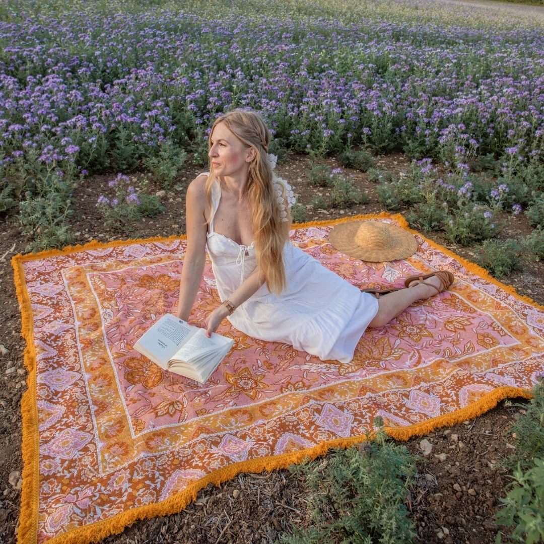 del-sol-picnic-rug-2.jpg