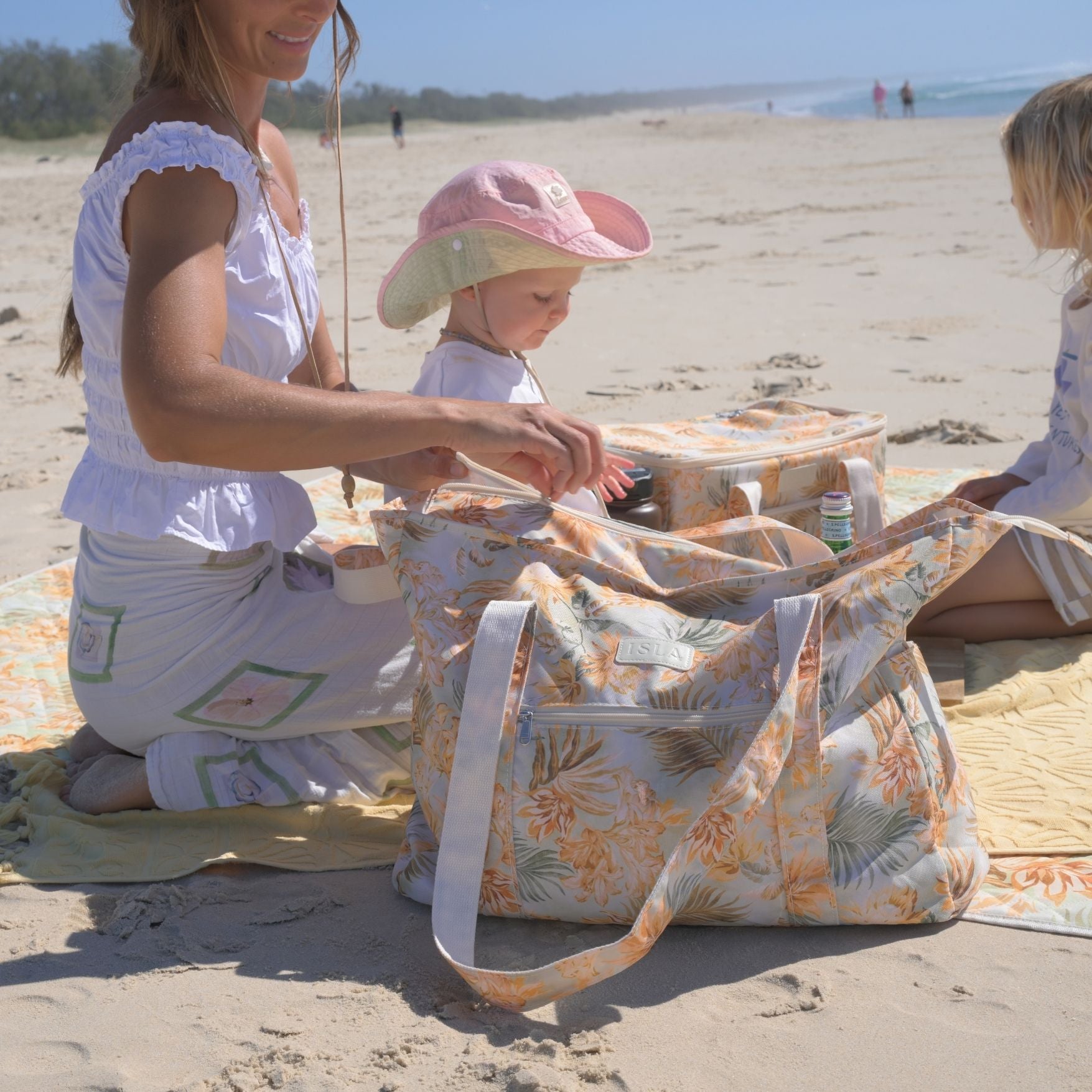 maui-beach-tote-03.jpg