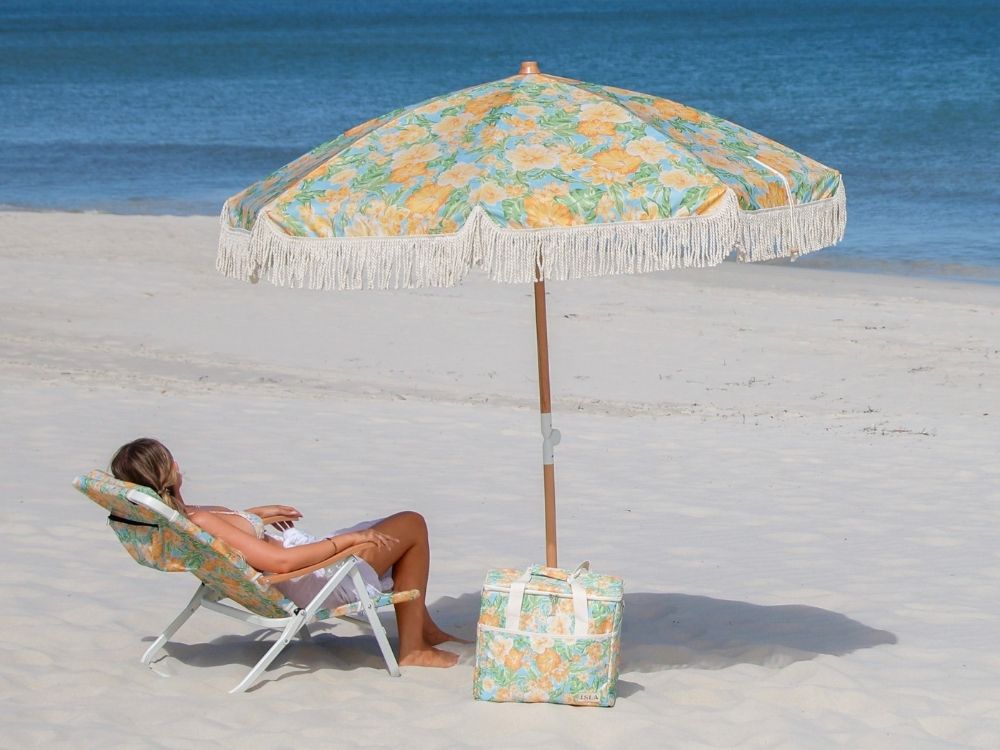 what-to-pack-for-the-beach-2_d43fa2d1-77a0-40e0-a75a-f097f800124a.jpg